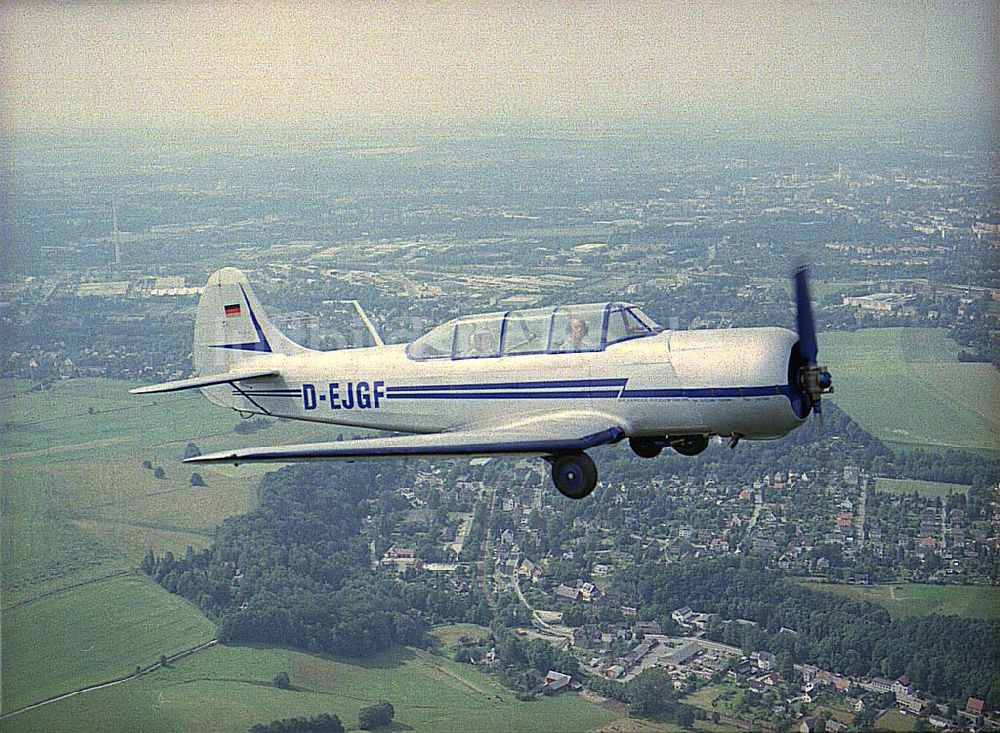 Chemnitz von oben - JAK 18 A der Fiedler - Airservice Jahnsdorf über dem Stadtrand und Umgebung von Chemnitz