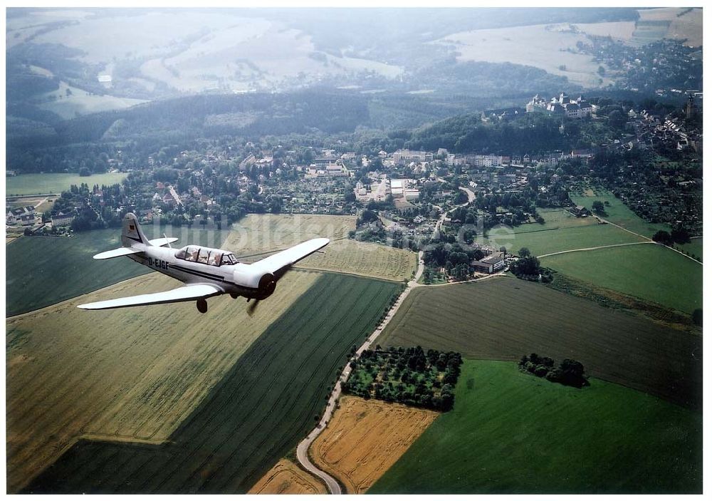 Chemnitz von oben - JAK 18 A der Fiedler - Airservice Jahnsdorf über dem Stadtrand und Umgebung von Chemnitz