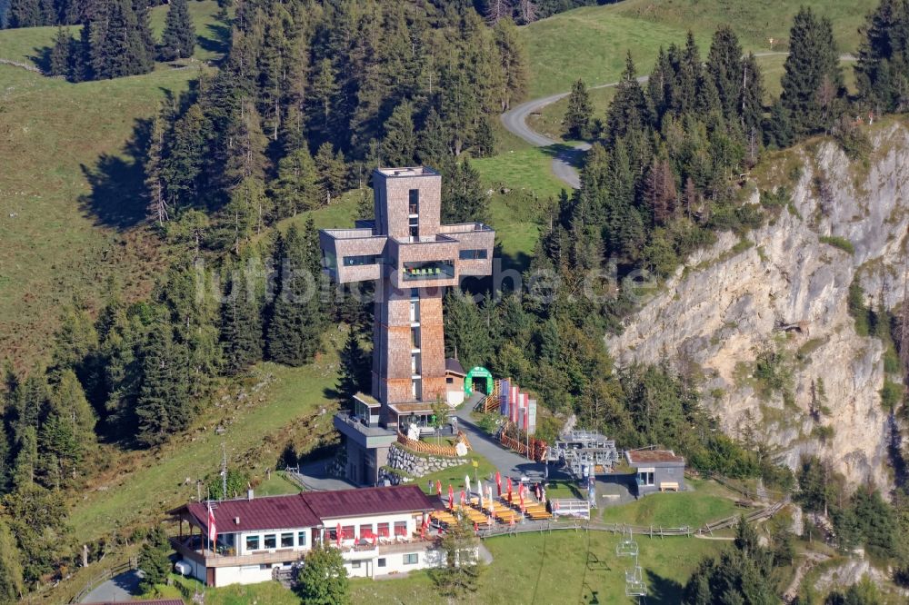 Luftbild Sankt Ulrich am Pillersee - Jakobskreuz am Gipfel der Buchensteinwand im Pillerseetal bei St. Jakob im Bundesland Tirol, Österreich