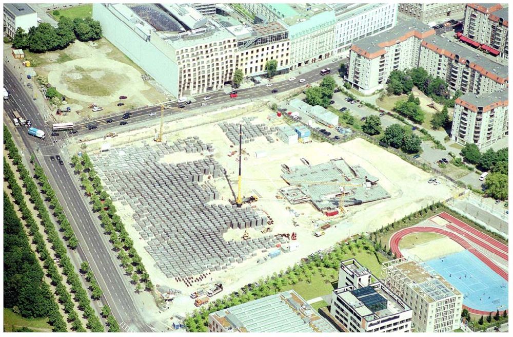 Luftbild Berlin - Jüdiches Ehrendenkmal am Brandenburger Tor