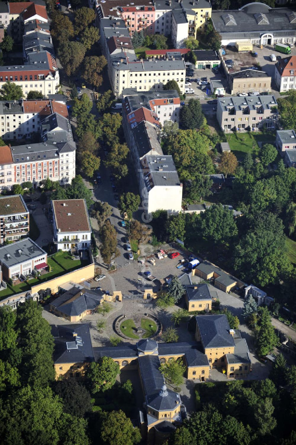 Berlin von oben - Jüdisches Friedhofsgebäude in Berlin- Weißensee