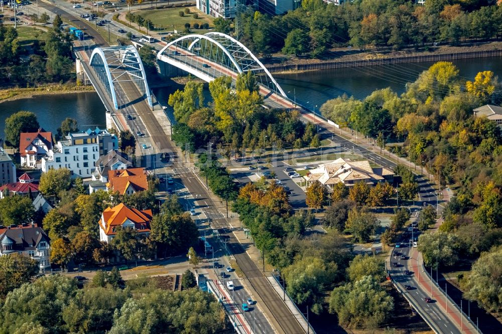 Magdeburg von oben - Jerusalembrücke entlang der Markgrafenstraße in Magdeburg im Bundesland Sachsen-Anhalt, Deutschland