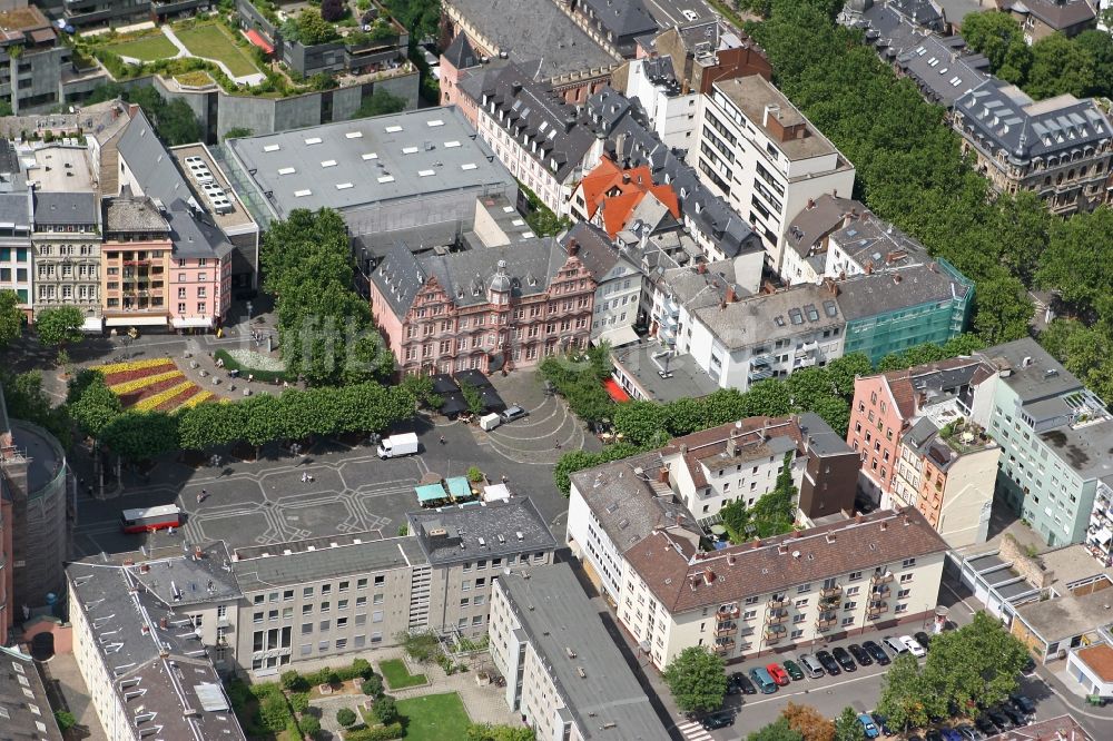 Mainz von oben - Johannes-Gutenberg-Museum in Mainz im Bundesland Rheinland-Pfalz