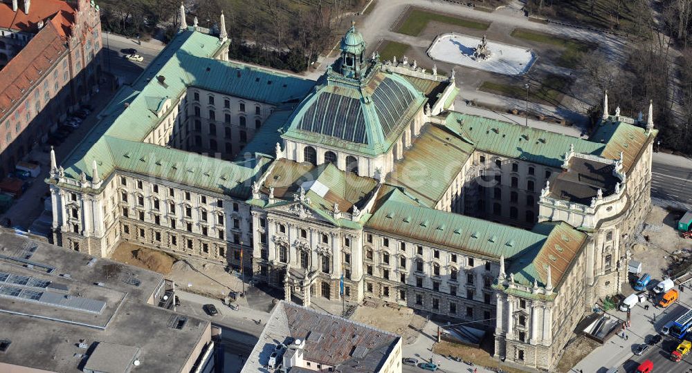 München aus der Vogelperspektive: Justizpalast in München