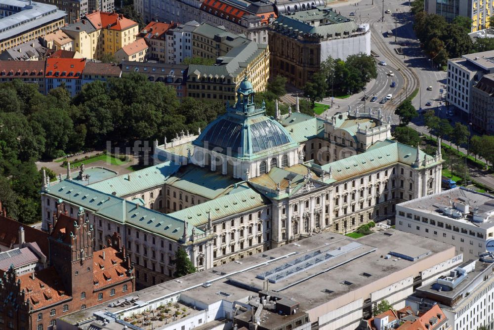 München aus der Vogelperspektive: Justizpalast in München