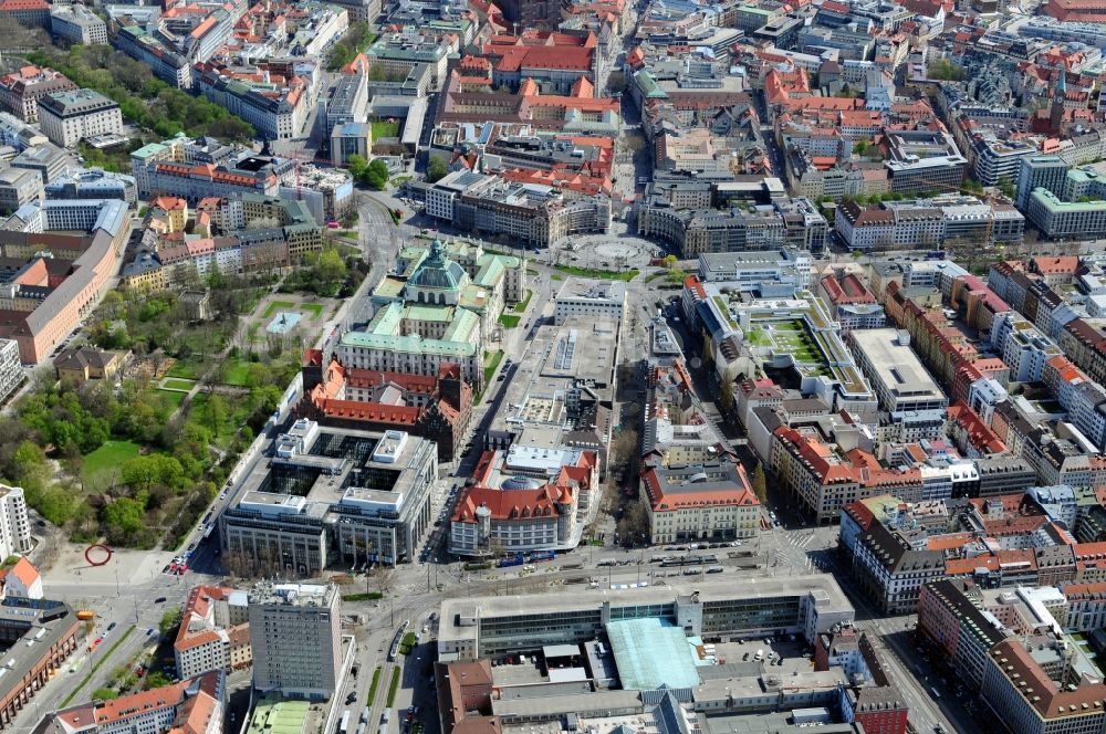 München von oben - Justizpalast München im Bundesland Bayern