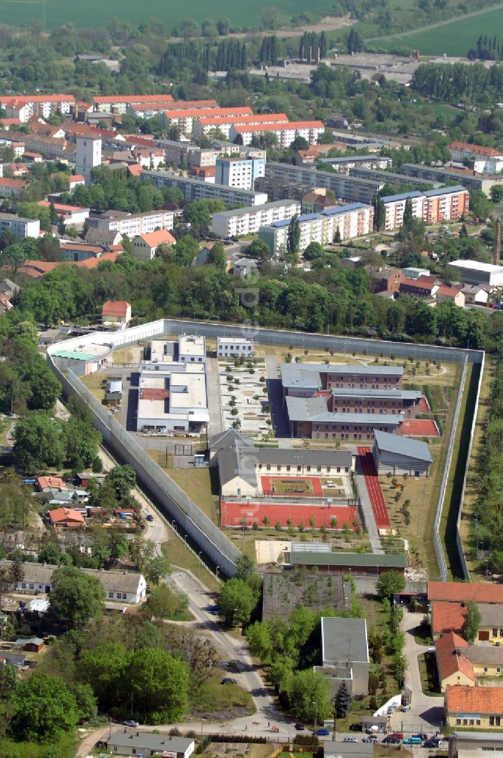 Luftbild Wriezen - Justizvollzugsanstalt JVA Justizvollzugsanstalt Nord-Brandenburg Teilanstalt Wriezen im Ortsteil Lüdersdorf in Wriezen im Bundesland Brandenburg, Deutschland