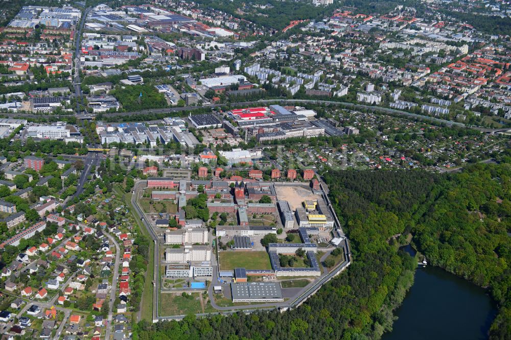 Luftbild Berlin - Justizvollzugsanstalt JVA Tegel im Ortsteil Reinickendorf in Berlin, Deutschland