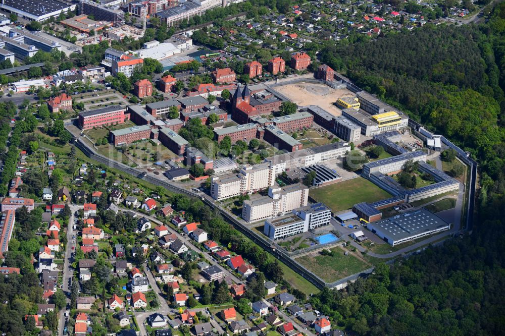 Luftbild Berlin - Justizvollzugsanstalt JVA Tegel im Ortsteil Reinickendorf in Berlin, Deutschland