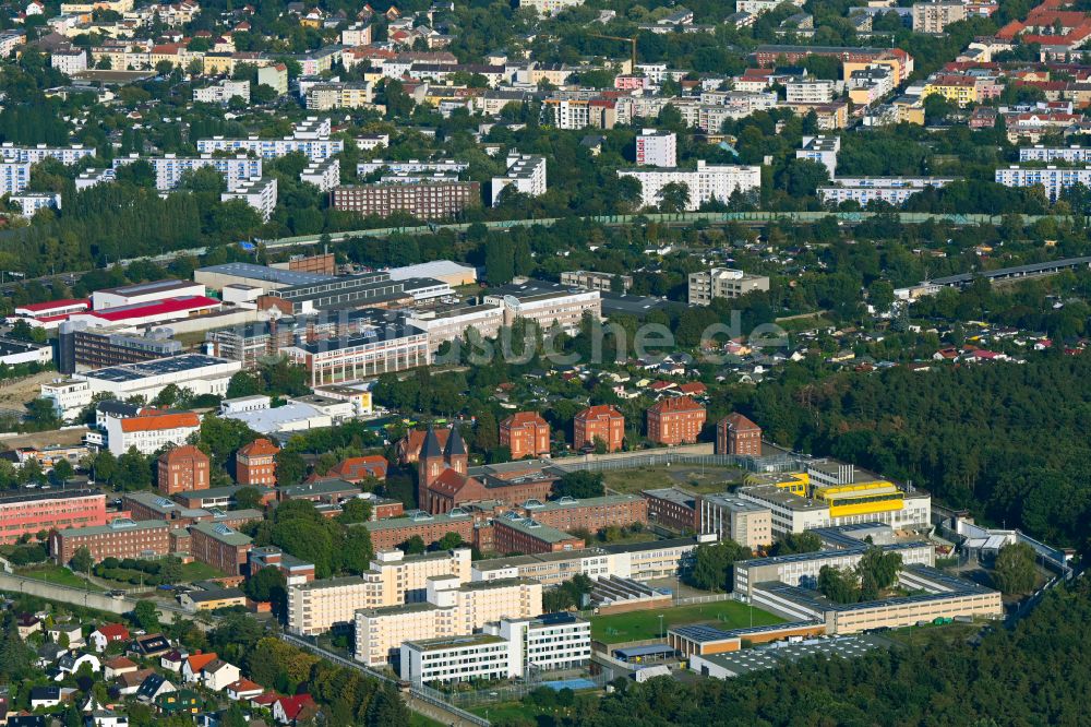 Luftbild Berlin - Justizvollzugsanstalt JVA Tegel im Ortsteil Reinickendorf in Berlin, Deutschland