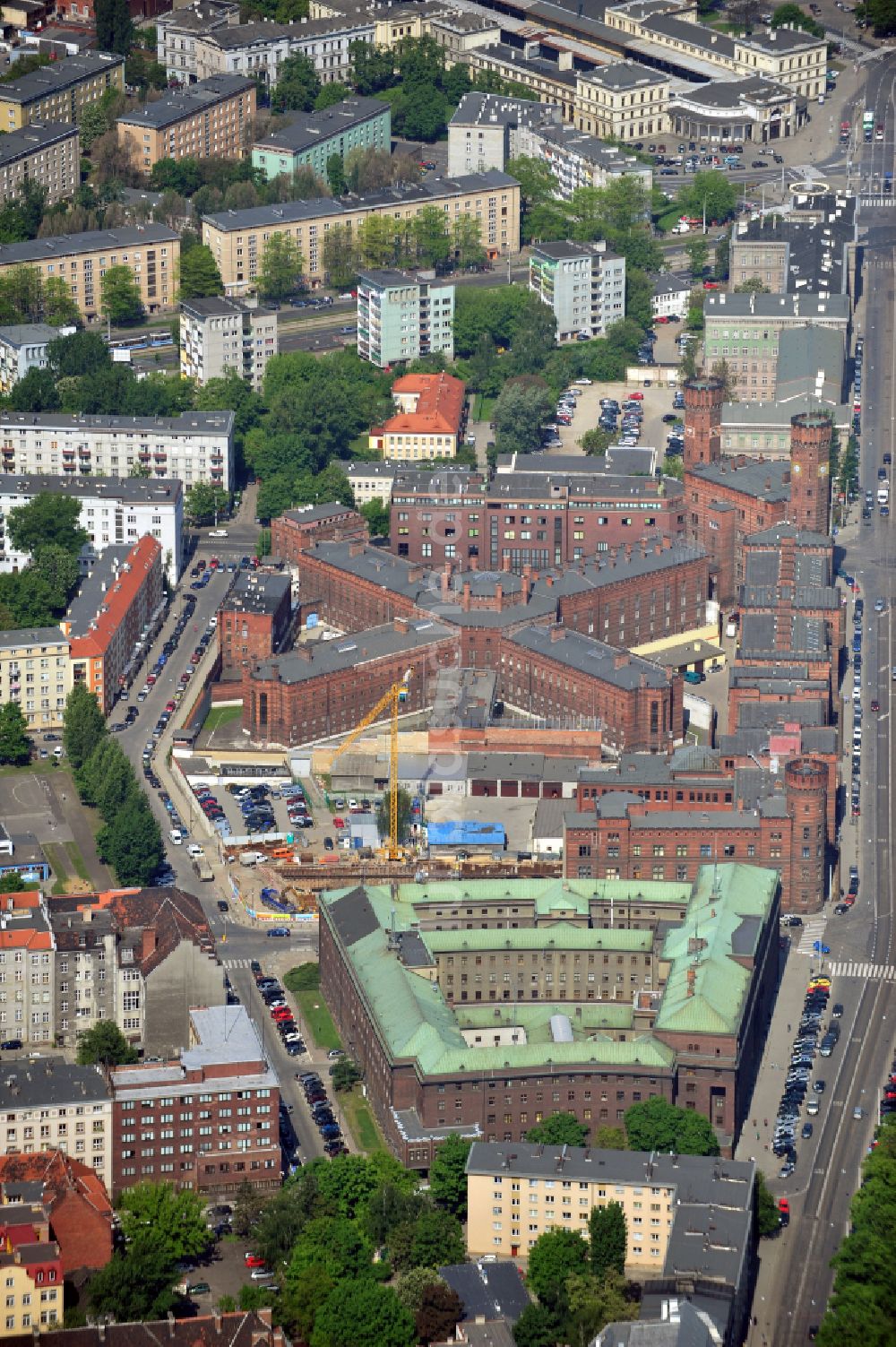 Luftaufnahme Wroclaw - Breslau - Justizvollzugsanstalt JVA - Untersuchungsgefängnis in Wroclaw - Breslau in Dolnoslaskie - Niederschlesien, Polen