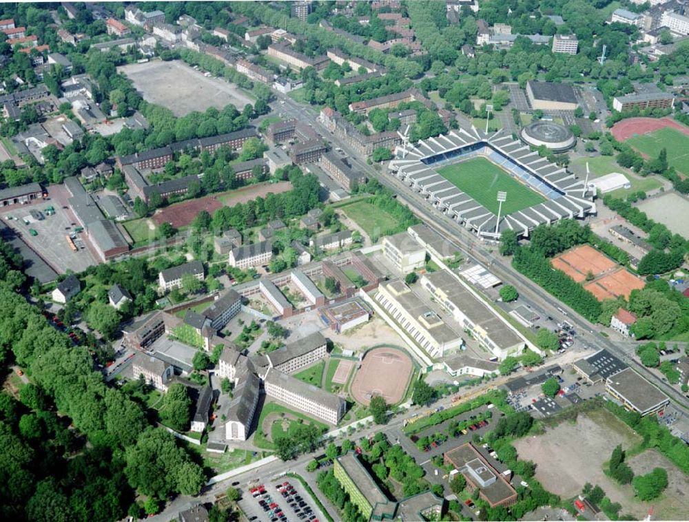 Bochum aus der Vogelperspektive: JVA Bochum mit dem Bochumer Ruhrstadion.