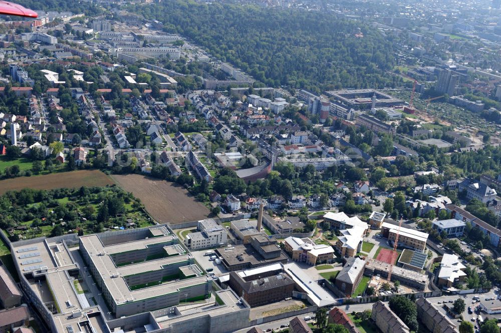 Frankfurt am Main - Preugesheim aus der Vogelperspektive: JVA I in Frankfurt-Preugesheim