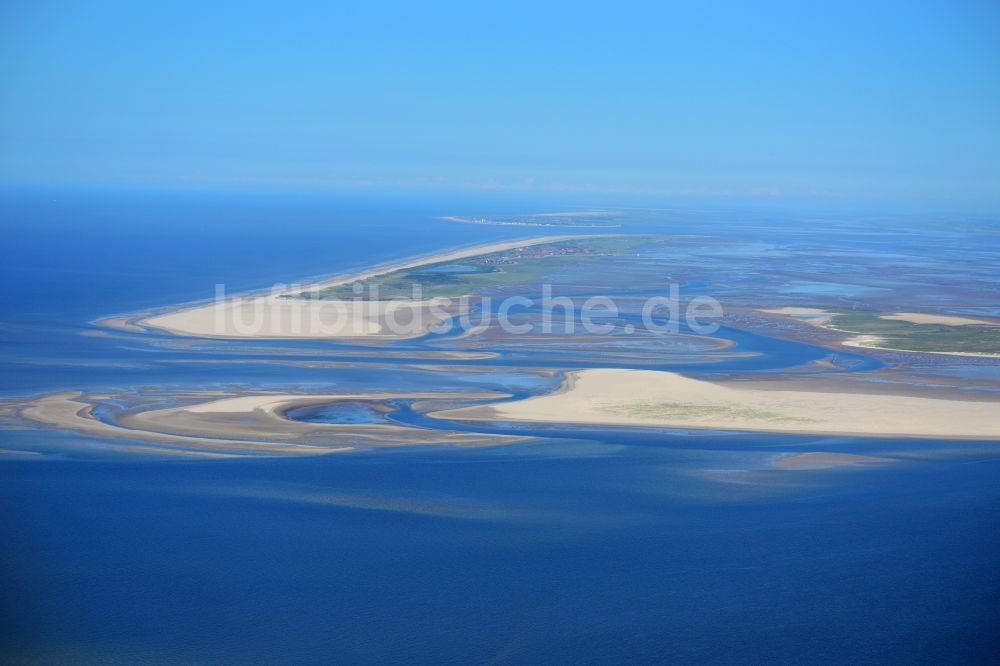 Juist aus der Vogelperspektive: Kachelotplate und Insel Juist - Inseln in der Nordsee im Bundesland Niedersachsen