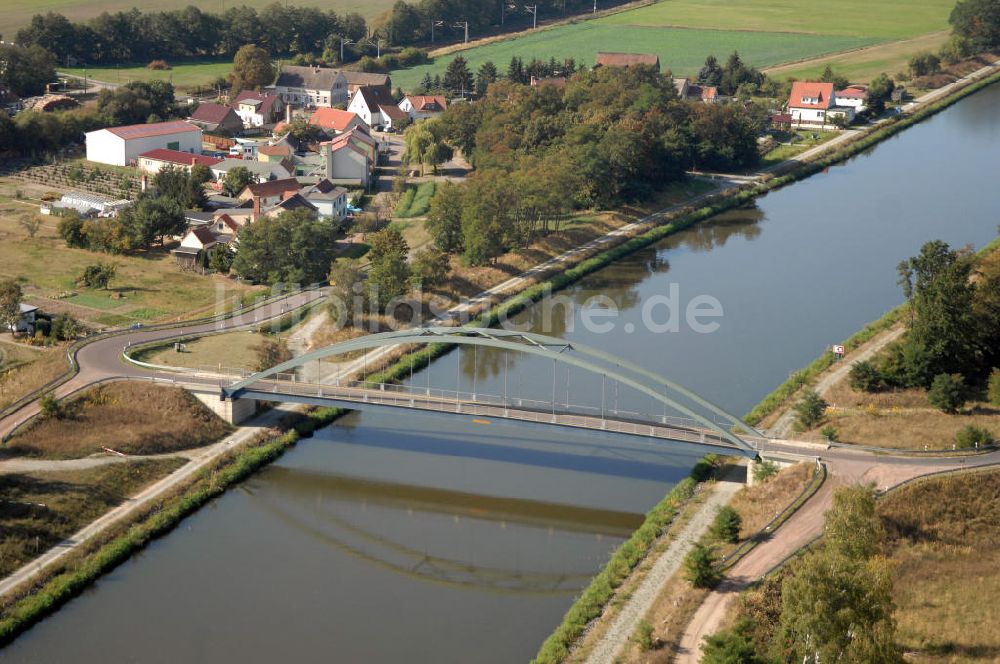 Luftaufnahme Kade - Kader-Brücke bei Kade