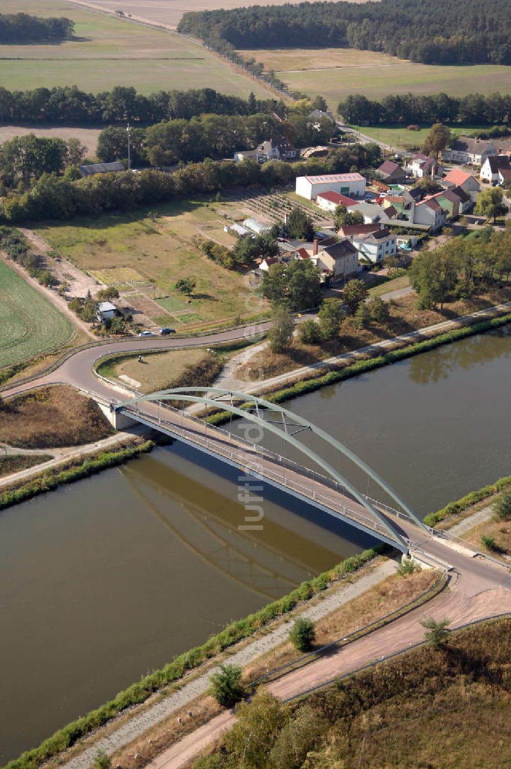 Luftaufnahme Kade - Kader-Brücke bei Kade