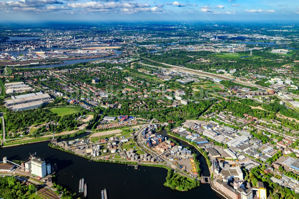 Hamburg von oben - Kai und Hafenbecken des Binnenhafen am Ufer Schluisgrovehafen in Hamburg, Deutschland