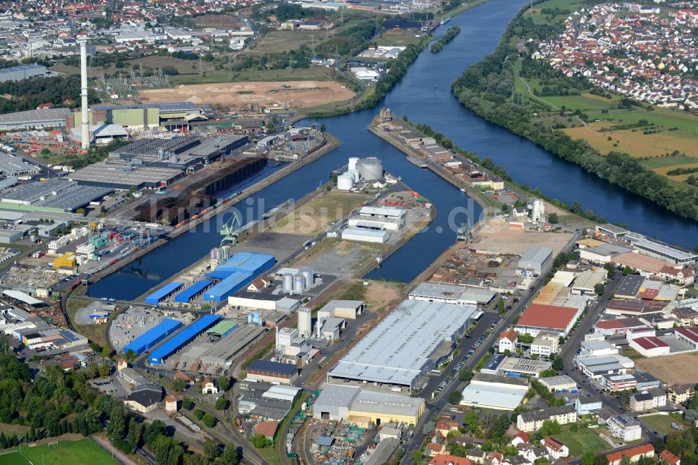 Luftbild Aschaffenburg - Kaianlagen und Schiffs- Anlegestellen mit Verlade- Terminals am Binnenhafen in Aschaffenburg im Bundesland Bayern