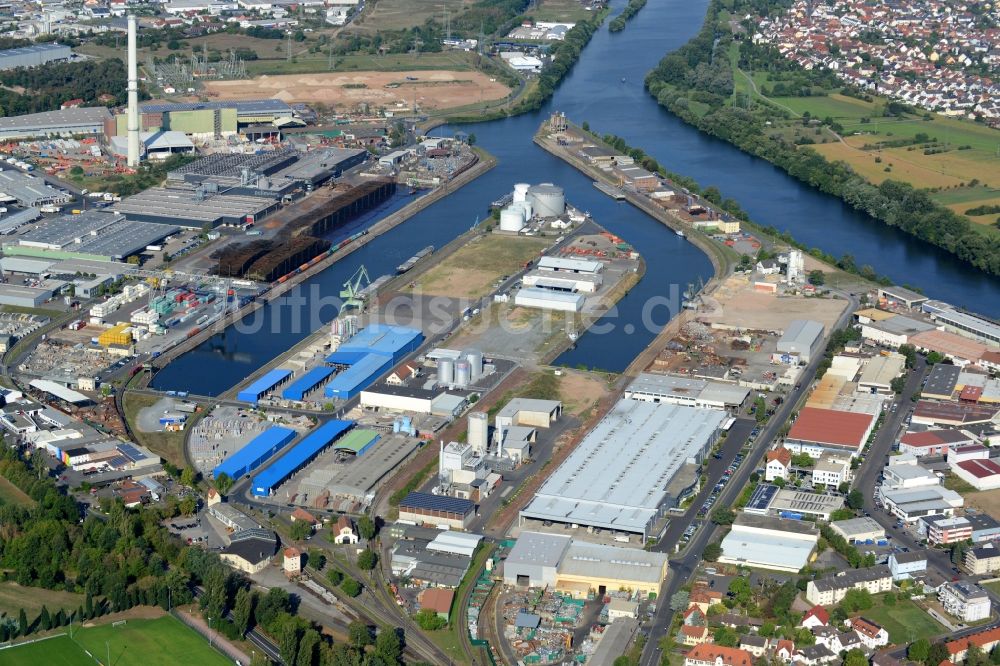 Luftaufnahme Aschaffenburg - Kaianlagen und Schiffs- Anlegestellen mit Verlade- Terminals am Binnenhafen in Aschaffenburg im Bundesland Bayern