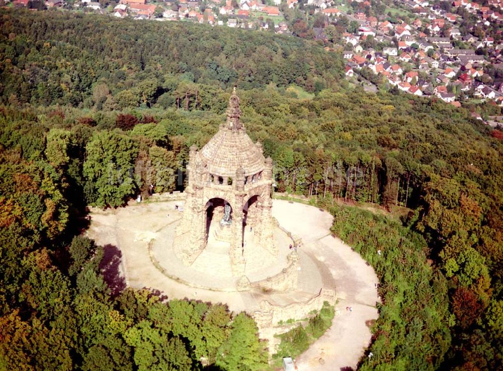 Luftbild Porta Westfalica - Kaiser - Denkmal Porta Westfalica Stadt Porta Westfalica - Der Bürgermeister - Kempstraße 1 32457 Porta Westfalica Tel