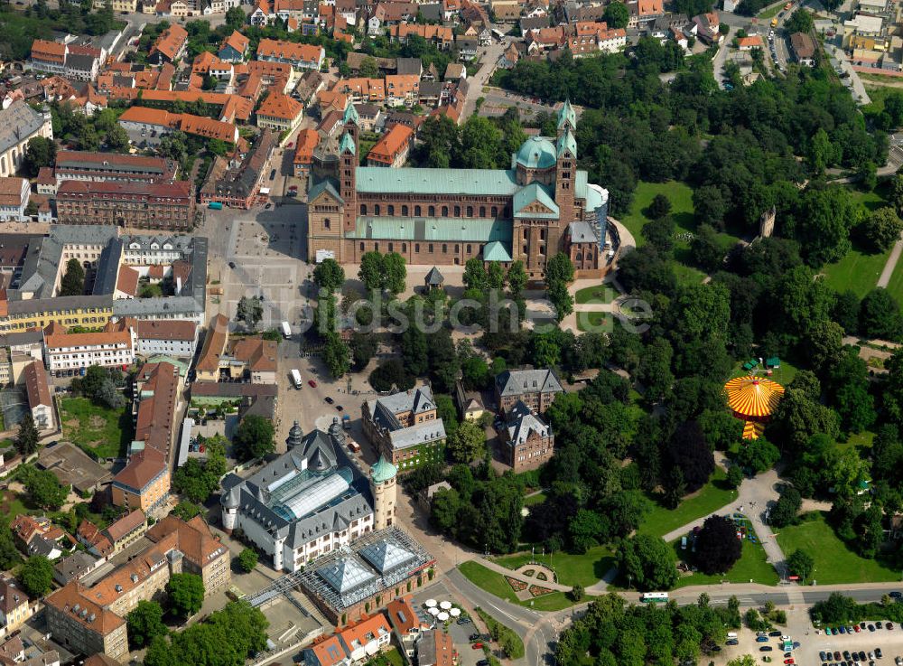 Speyer von oben - Kaiser- und Mariendom zu Speyer in Rheinland-Pfalz