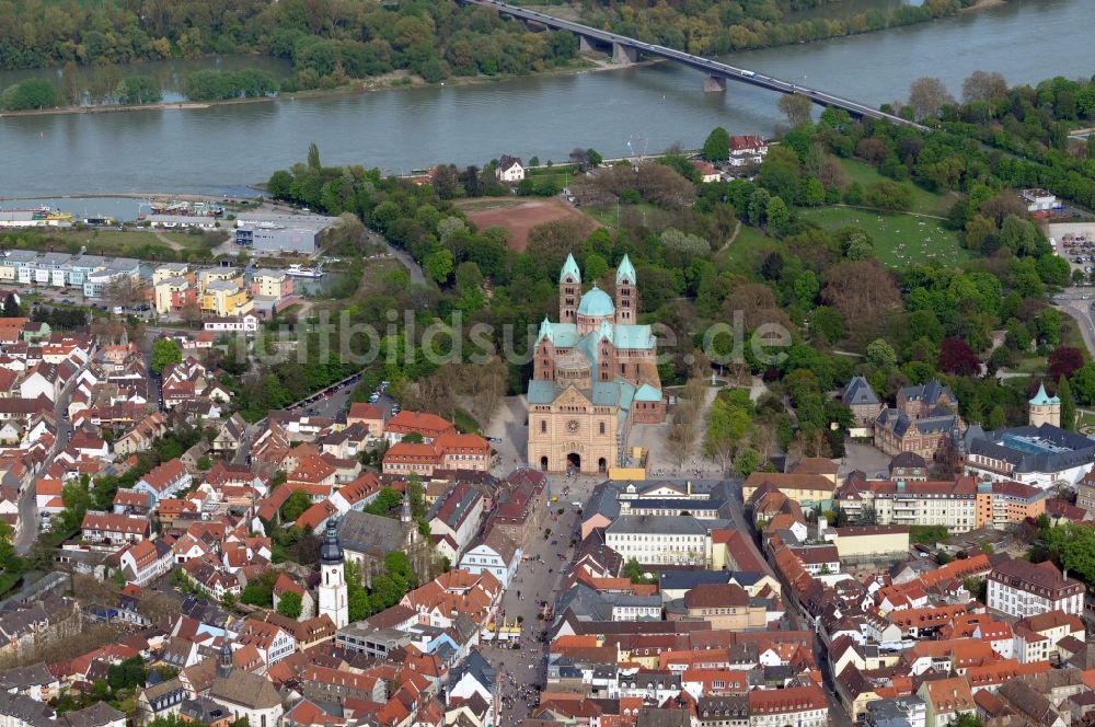 Luftaufnahme Speyer - Kaiser- und Mariendom zu Speyer in Rheinland-Pfalz