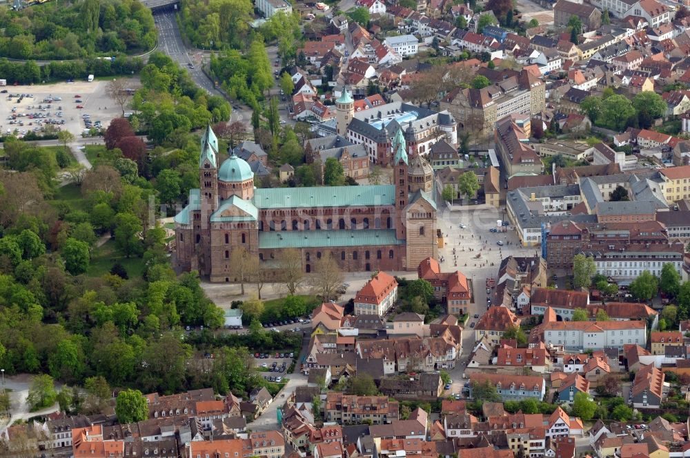 Luftaufnahme Speyer - Kaiser- und Mariendom zu Speyer in Rheinland-Pfalz