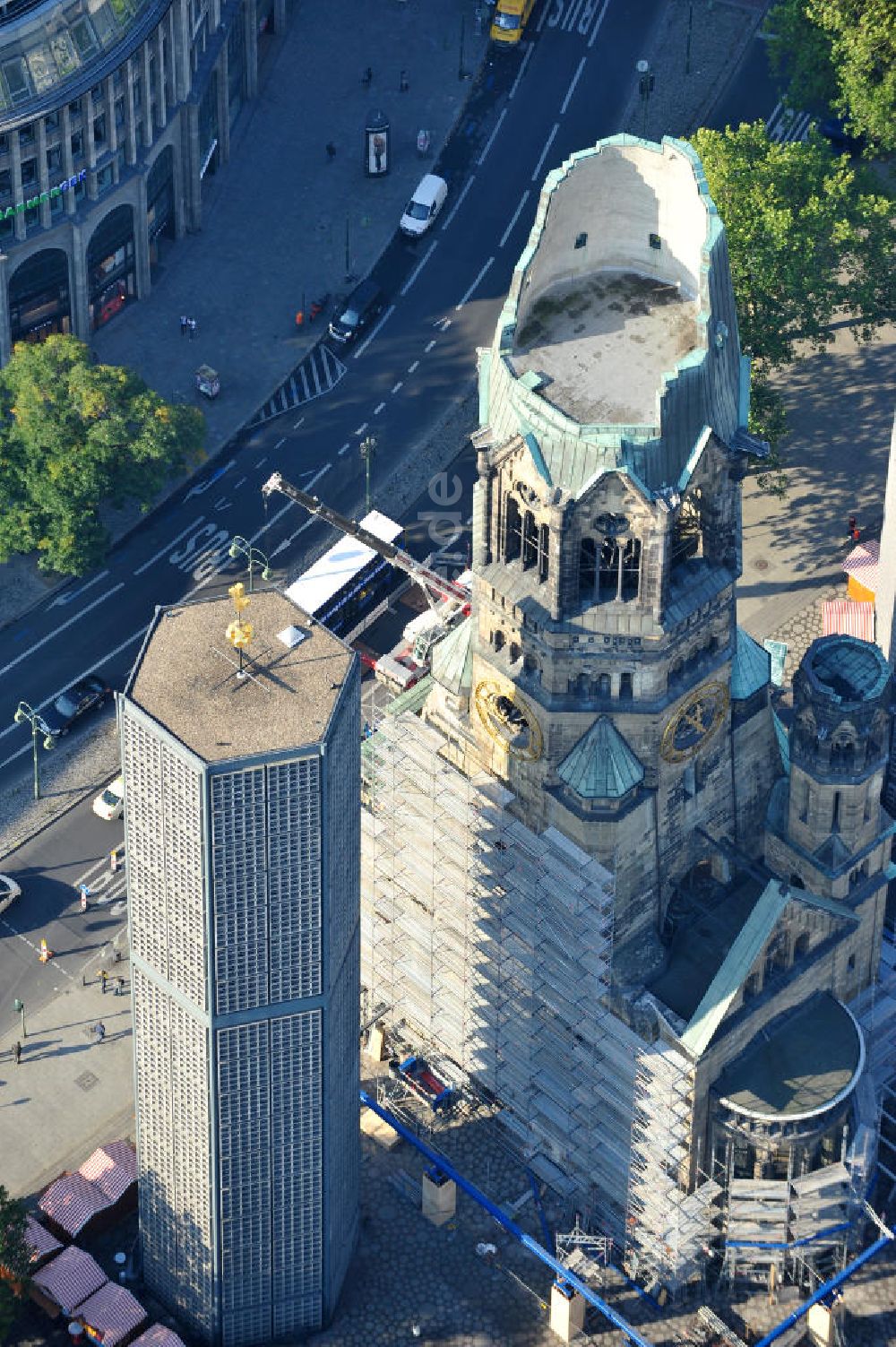 Berlin von oben - Kaiser-Wilhelm-Gedächtnis-Kirche in Berlin-Charlottenburg