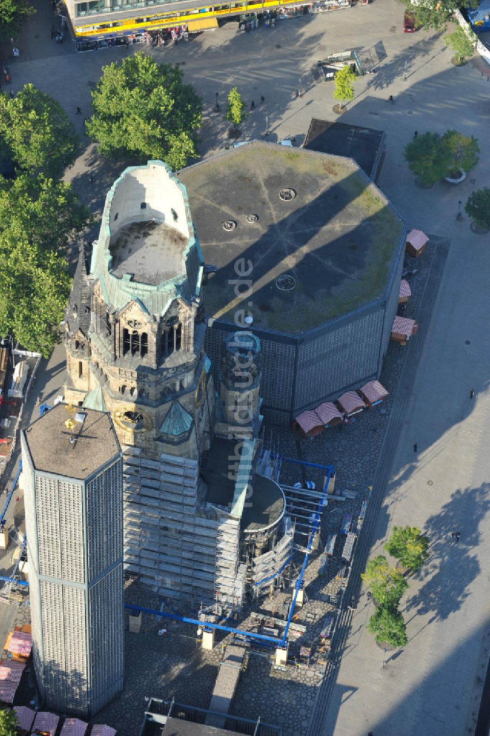 Berlin aus der Vogelperspektive: Kaiser-Wilhelm-Gedächtnis-Kirche in Berlin-Charlottenburg