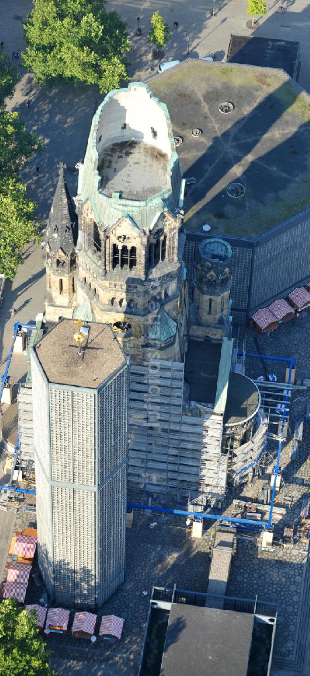 Luftbild Berlin - Kaiser-Wilhelm-Gedächtnis-Kirche in Berlin-Charlottenburg