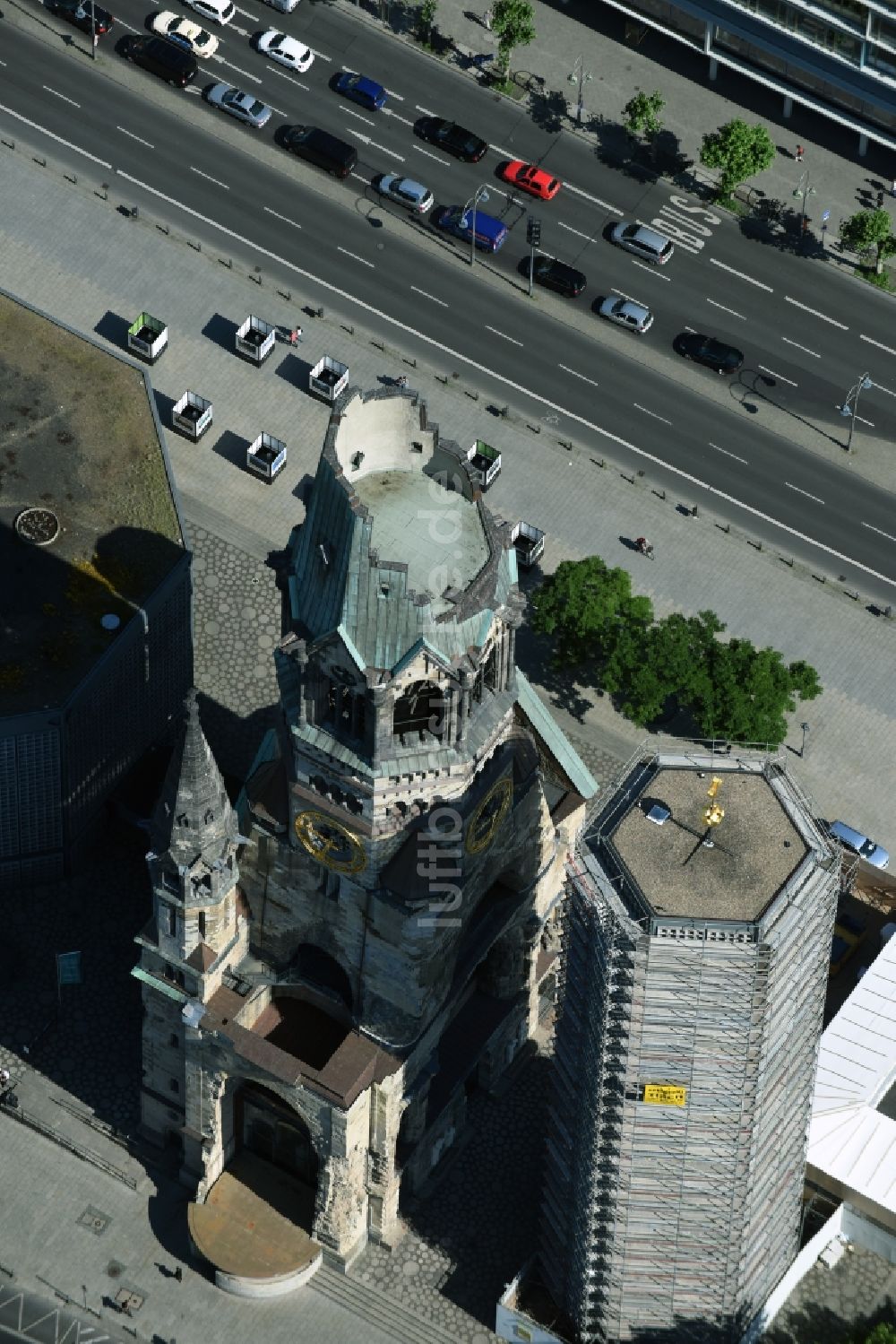 Berlin aus der Vogelperspektive: Kaiser-Wilhelm Gedächtniskirche in Berlin