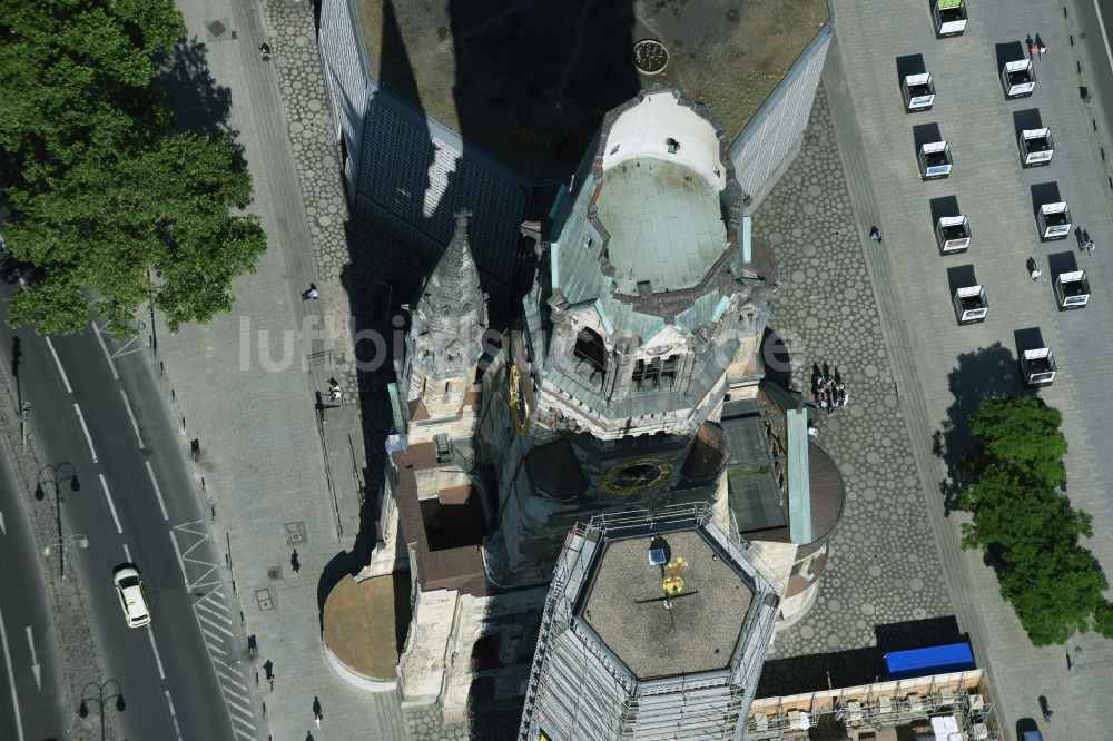 Berlin von oben - Kaiser-Wilhelm Gedächtniskirche in Berlin