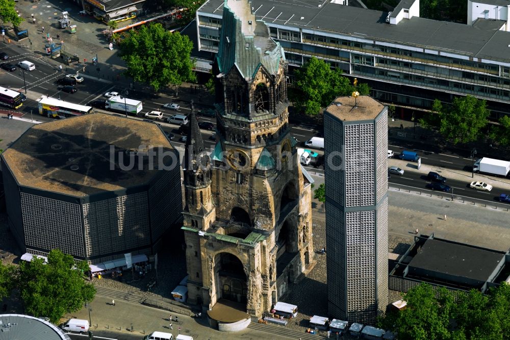 Berlin von oben - Kaiser-Wilhelm Gedächtniskirche in Berlin im Bundesland Berlin