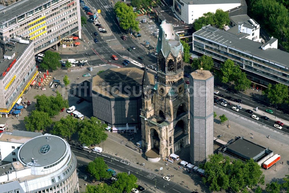 Berlin von oben - Kaiser-Wilhelm Gedächtniskirche in Berlin im Bundesland Berlin