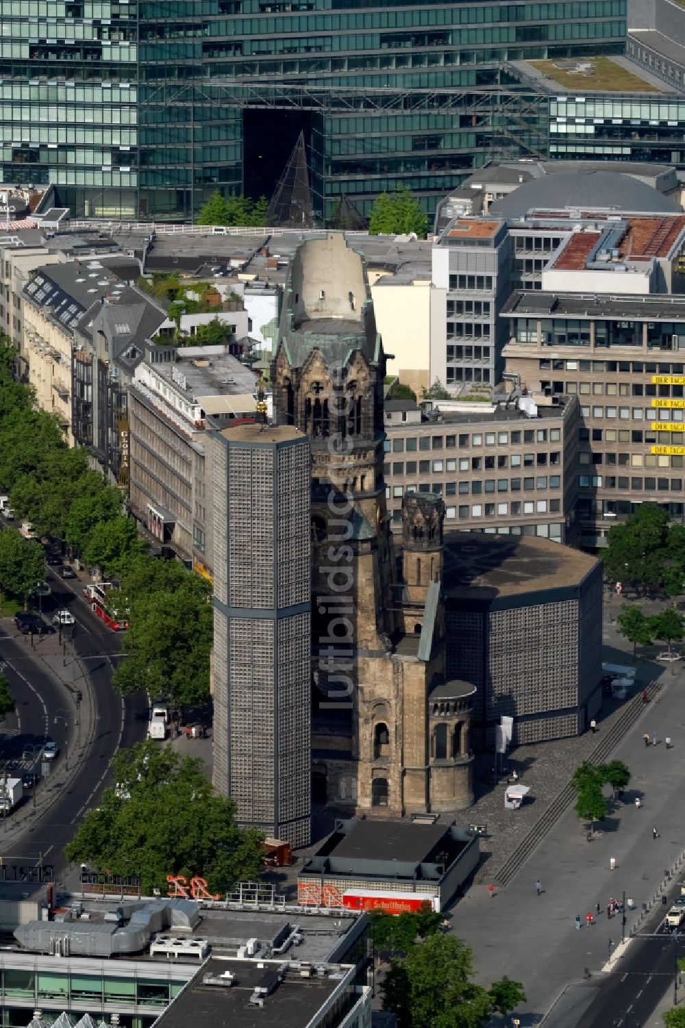 Berlin von oben - Kaiser-Wilhelm Gedächtniskirche in Berlin im Bundesland Berlin