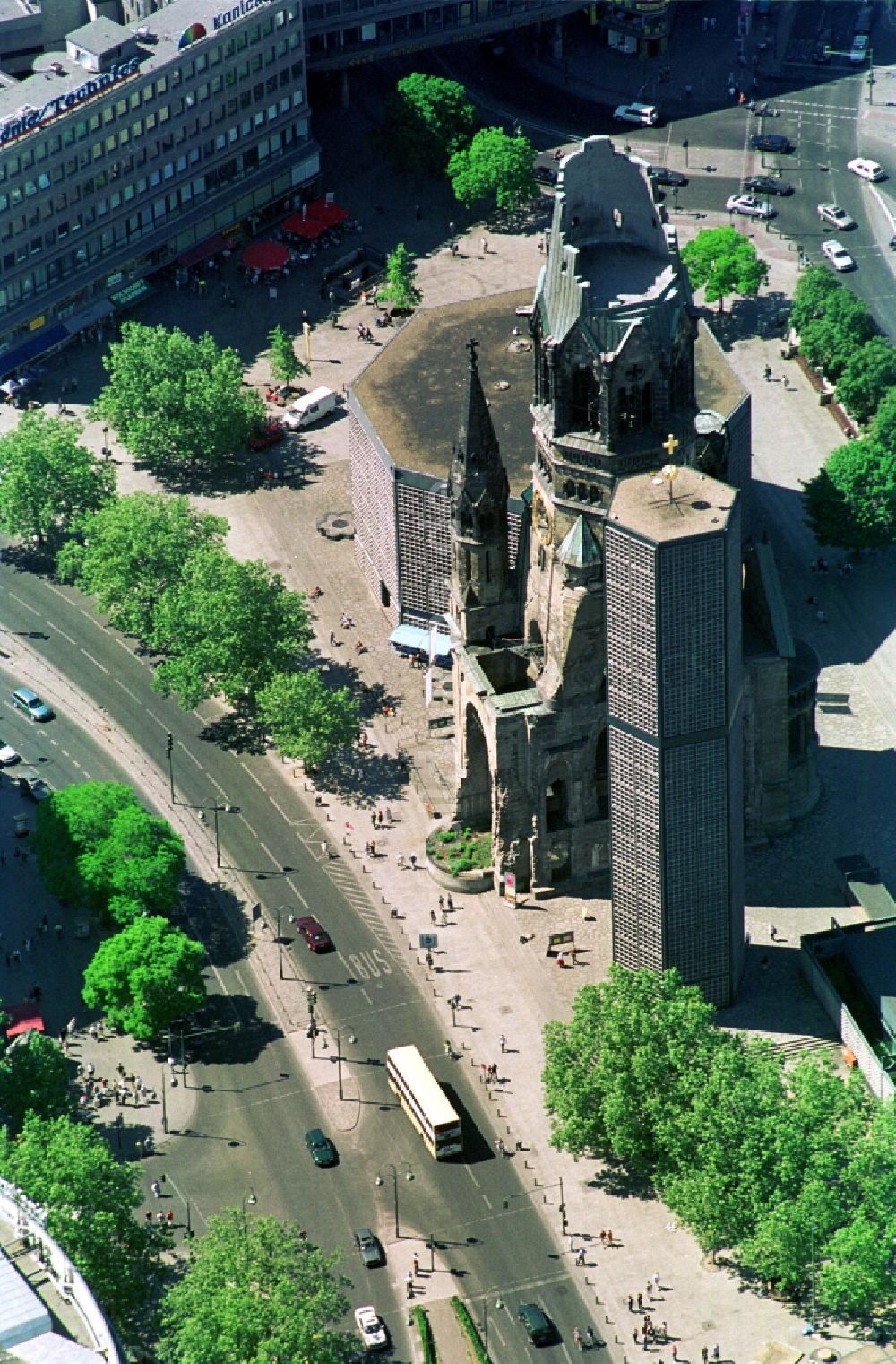 Luftbild Berlin - Kaiser-Wilhelm-Gedächtniskirche Berlin-Charlottenburg