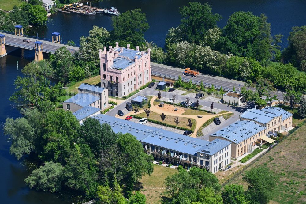 Luftbild Potsdam - Kaiservilla oder Haus Nedlitz - Mehrfamilienhaus-Wohnanlage in Potsdam im Bundesland Brandenburg, Deutschland