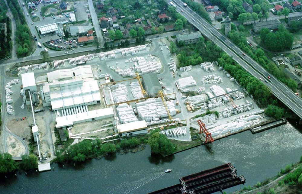 Königs Wusterhausen von oben - Kalksandsteinwerk an der Autobahn bei Königs-Wusterhausen.