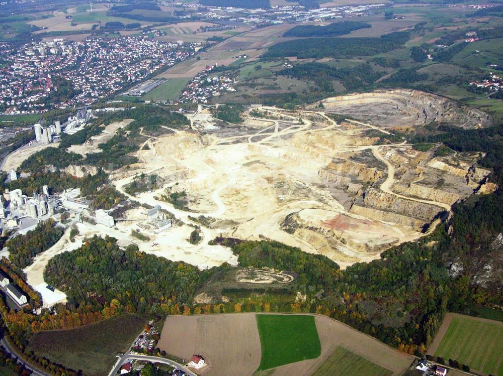 Luftbild Regenstauf / Bayern - Kalksteinbruches auf dem Brandlberg 08.10.2005