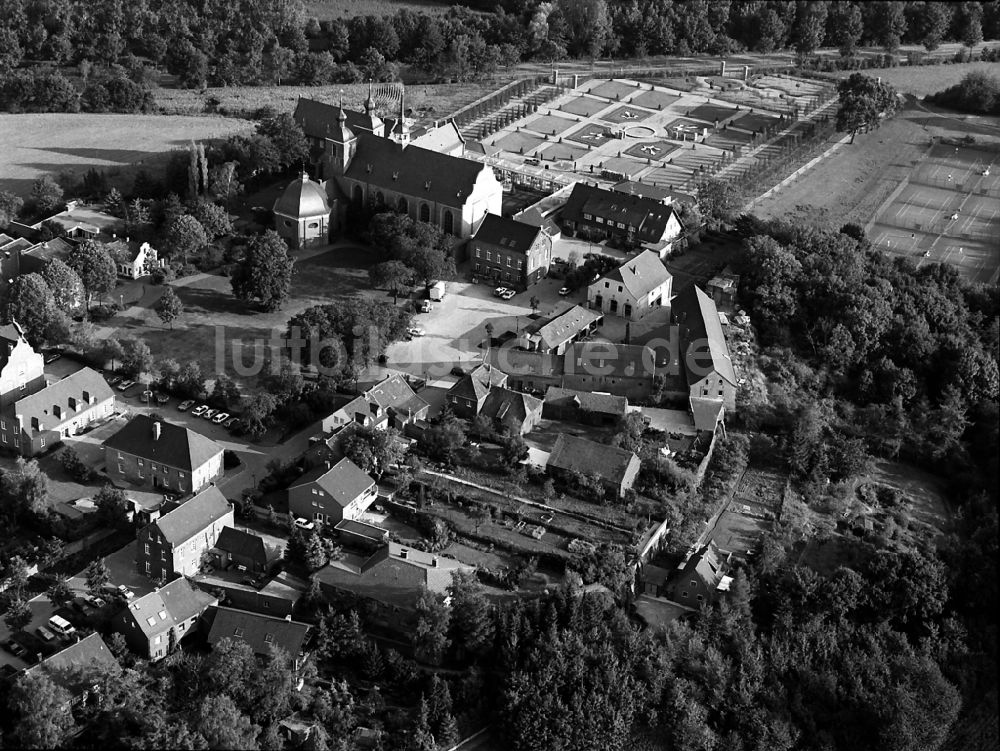 Luftbild Kamp-Lintfort - Kamper Berg in Kamp-Lintfort im Bundesland Nordrhein-Westfalen, Deutschland