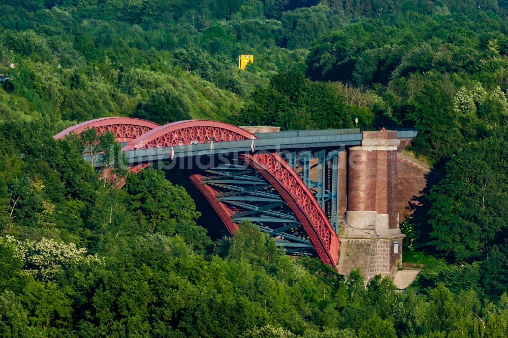 Kiel aus der Vogelperspektive: Kanalbrücke bei Levensau in Suchsdorf im Bundesland Schleswig-Holstein, Deutschland