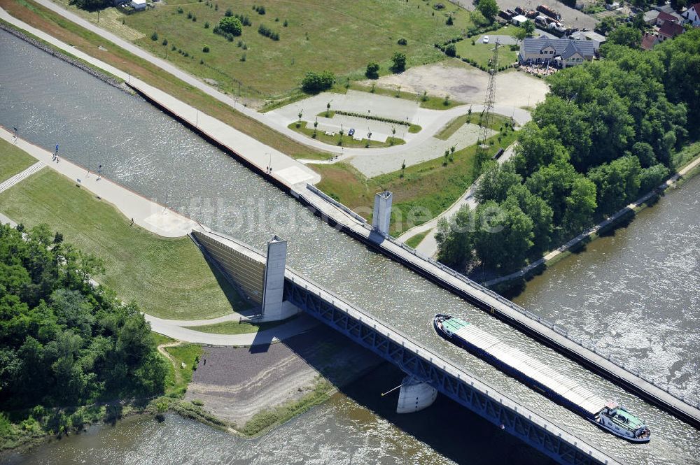 Luftaufnahme Hohenwarthe - Kanalbrücke Hohenwarthe am Wasserstraßenkreuz Magdeburg