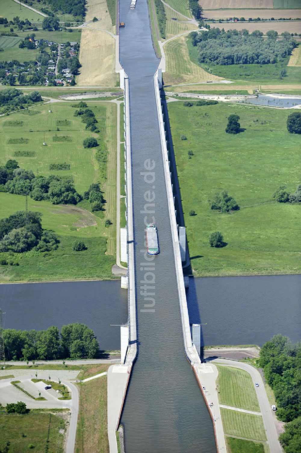 Hohenwarthe von oben - Kanalbrücke Hohenwarthe am Wasserstraßenkreuz Magdeburg