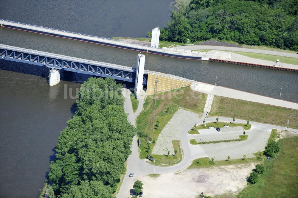 Luftbild Hohenwarthe - Kanalbrücke Hohenwarthe am Wasserstraßenkreuz Magdeburg