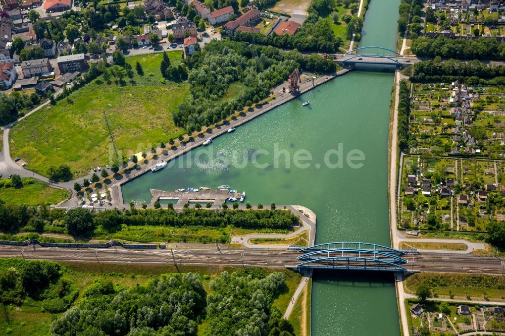 Luftaufnahme Lünen - Kanalverlauf und Uferbereiche Datteln-Hamm-Kanal in Lünen im Bundesland Nordrhein-Westfalen