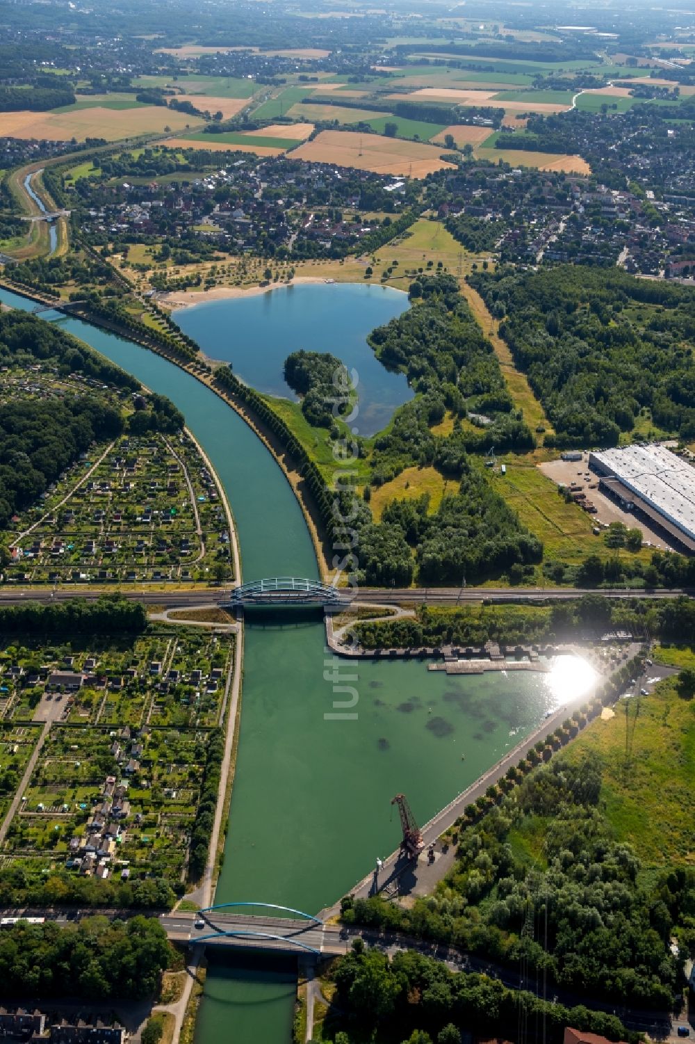 Luftaufnahme Lünen - Kanalverlauf und Uferbereiche Datteln-Hamm-Kanal in Lünen im Bundesland Nordrhein-Westfalen