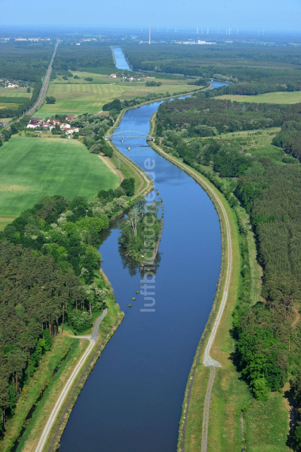 Luftbild Wusterwitz - Kanalverlauf und Uferbereiche des Elbe-Havel-Kanales in Wusterwitz im Bundesland Brandenburg