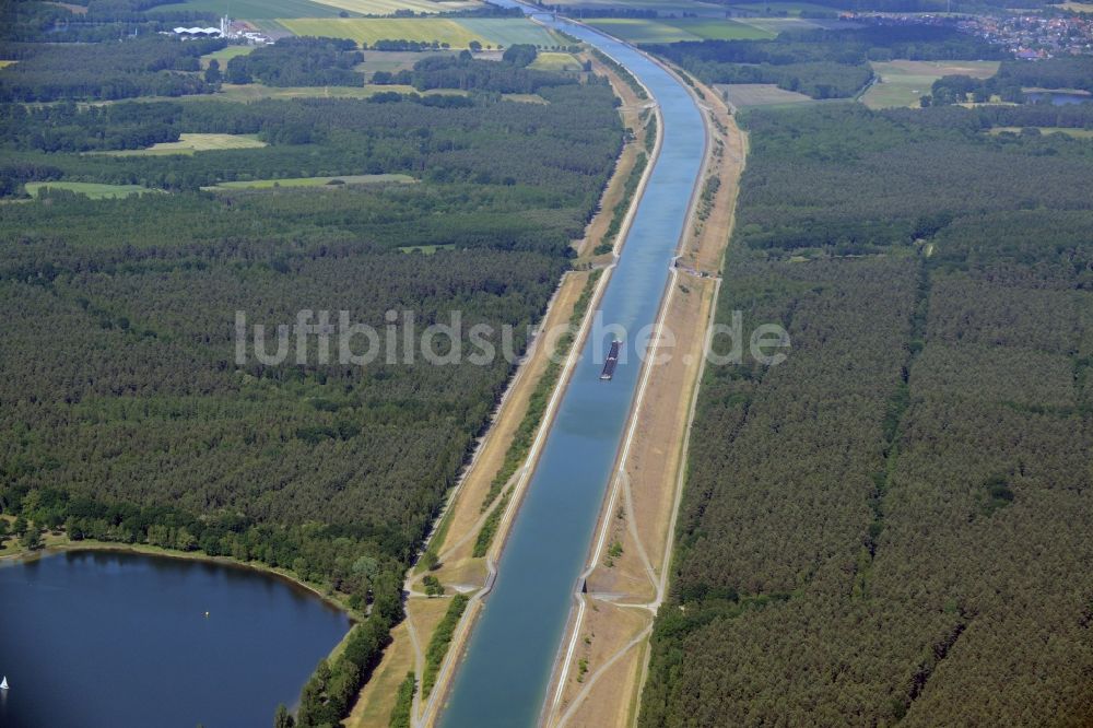 Luftbild Isenbüttel - Kanalverlauf und Uferbereiche des Elbe-Seitenkanal am Tankumsee in Isenbüttel im Bundesland Niedersachsen