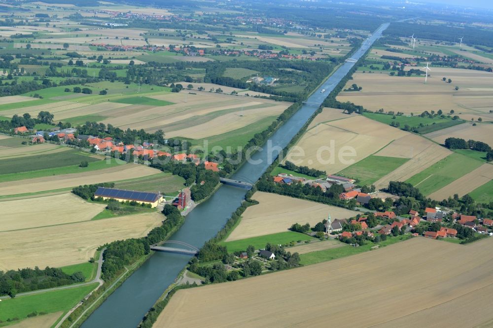 Pollhagen aus der Vogelperspektive: Kanalverlauf und Uferbereiche des Mittellandkanals in Pollhagen im Bundesland Niedersachsen