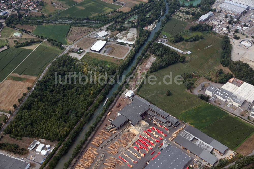 Volgelsheim von oben - Kanalverlauf und Uferbereiche des Rhein-Rhone-Kanals in Volgelsheim in Frankreich